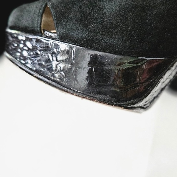 Michael Kors Ladies Black Suede and Leather Heels Size 7 - Picture 15 of 15